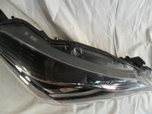 Load image into Gallery viewer, Frontscheinwerfer Toyota Yaris B01720073 Rechts Scheinwerfer Headlight SCH7402130254ea