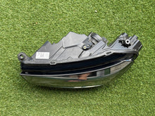 Laden Sie das Bild in den Galerie-Viewer, Frontscheinwerfer Skoda Fabia IV 6VB941015 Full LED Links Scheinwerfer Headlight SCH2983632592ms