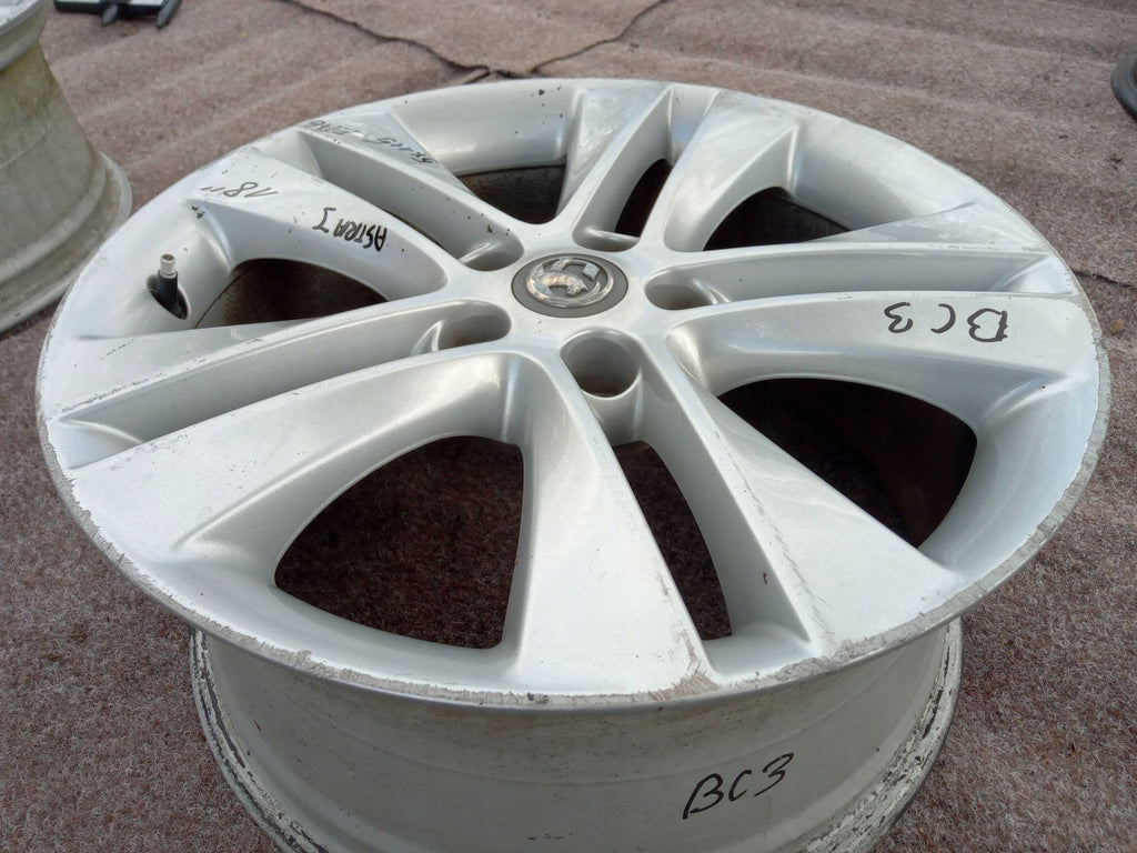 1x Alufelge 18 Zoll 5x115 Opel Astra J Rim Wheel FEL4545632784uz