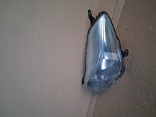 Laden Sie das Bild in den Galerie-Viewer, Frontscheinwerfer Toyota Yaris LED Links Scheinwerfer Headlight SCH6665631741bi