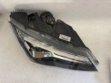 Load image into Gallery viewer, Frontscheinwerfer Seat Ateca 576941008F Rechts Scheinwerfer Headlight SCH5641226581ca
