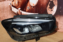 Laden Sie das Bild in den Galerie-Viewer, Frontscheinwerfer Mercedes-Benz W247 A2479065803 LED Rechts Headlight