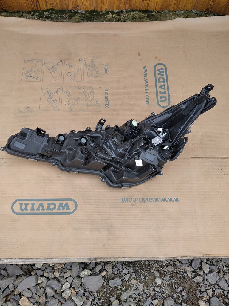 Frontscheinwerfer Toyota Corolla 81110-02S70 LED Ein Stück (Rechts oder Links)