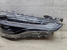 Laden Sie das Bild in den Galerie-Viewer, Frontscheinwerfer Toyota Corolla HASC016184 Rechts Scheinwerfer Headlight SCH4464112518mw