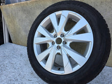 Laden Sie das Bild in den Galerie-Viewer, 1x Alufelge 17 Zoll 6.5" 5x100 6F9601025D Seat Arona Rim Wheel FEL3880165106ww
