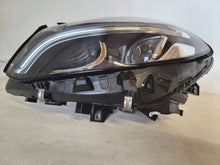 Laden Sie das Bild in den Galerie-Viewer, Frontscheinwerfer Mercedes-Benz W246 030129523103 A2469065301 Links Headlight SCH1085602079ks