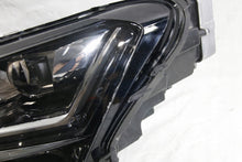 Laden Sie das Bild in den Galerie-Viewer, Frontscheinwerfer Skoda Superb III 3V1941015D LED Links Scheinwerfer Headlight