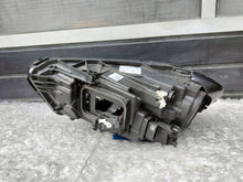 Laden Sie das Bild in den Galerie-Viewer, Frontscheinwerfer Mercedes-Benz W177 A1779063805 LED Rechts Headlight SCH3868567724hb