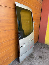 Load image into Gallery viewer, Tür Mercedes-Benz Sprinter A9067402400A9067402400 Hinten Rechts Silber Door Porta