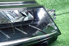 Load image into Gallery viewer, Frontscheinwerfer Skoda Karoq Rechts Scheinwerfer Headlight SCH7931820842fj