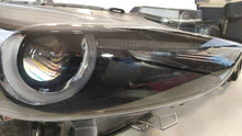 Laden Sie das Bild in den Galerie-Viewer, Frontscheinwerfer Mazda III 4095495300 Rechts Scheinwerfer Headlight