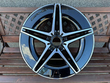 Laden Sie das Bild in den Galerie-Viewer, 1x Alufelge 19 Zoll 8.0" 5x112 34ET Glanz Schwarz A2934011600 Mercedes-Benz Eqc FEL9906870215ih