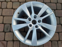 Load image into Gallery viewer, 1x Alufelge 17 Zoll 7.0" 5x112 49ET Silber 5E0601025 Skoda Octavia Rim Wheel FEL9424456111fm