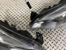 Load image into Gallery viewer, Frontscheinwerfer Opel Astra 13253646 13253647 Ein Satz Scheinwerfer Headlight SCH6348562272lu