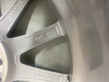 Laden Sie das Bild in den Galerie-Viewer, 1x Alufelge 17 Zoll 6.5" 5x112 44ET Glanz Silber A1774010300 Mercedes-Benz W177 FEL7295324930ma