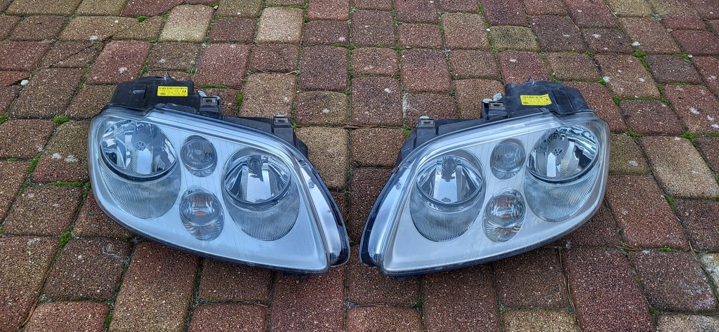 Frontscheinwerfer VW Touran 1t1 1T0941006R LED Ein Stück (Rechts oder Links)