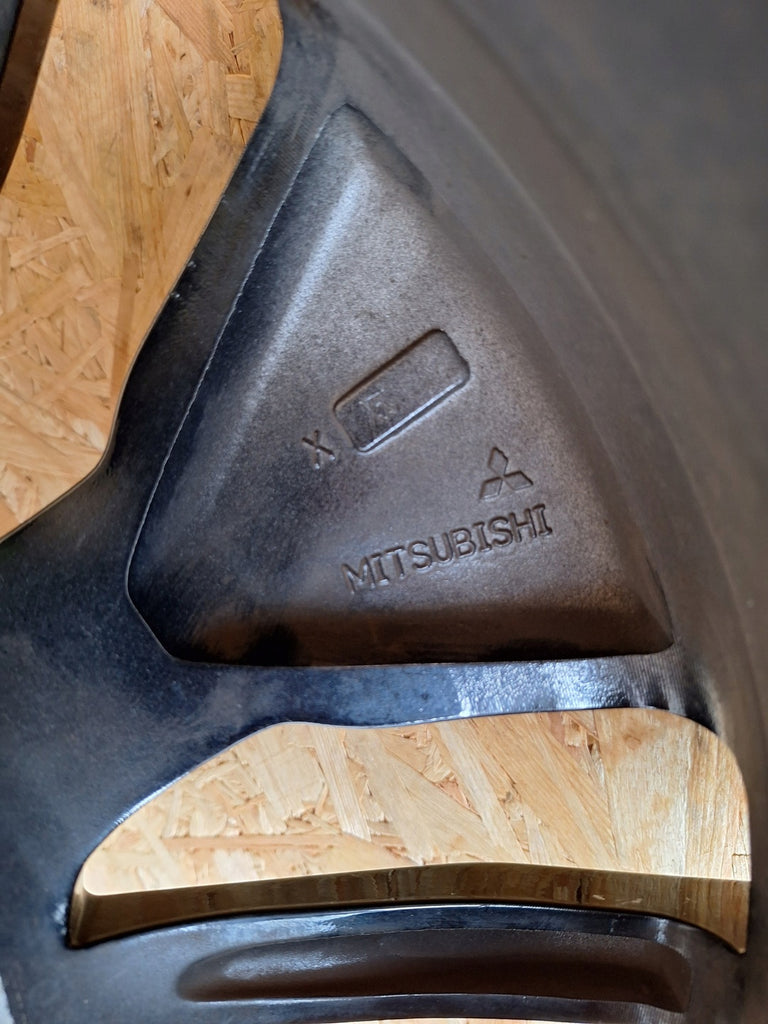 1x Alufelge 18 Zoll 7.0" 5x114.3 38ET Mitsubishi Outlander Eclipse Rim Wheel