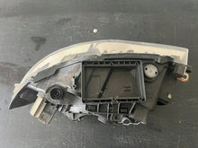 Laden Sie das Bild in den Galerie-Viewer, Frontscheinwerfer BMW 1 E88 E81 E82 7193388-03 Rechts Scheinwerfer Headlight SCH1999749626hn