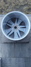 Load image into Gallery viewer, 1x Alufelge 19 Zoll 8.0" 5x112 45ET Glanz Silber 5LA601025C Skoda Karoq Enyaq FEL4319222647he