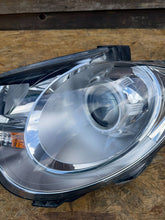 Laden Sie das Bild in den Galerie-Viewer, Frontscheinwerfer VW Touran 1T1941005B 0301233201 Links Scheinwerfer Headlight SCH7465554546ef