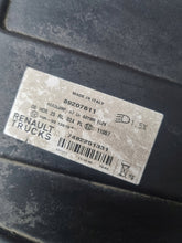 Laden Sie das Bild in den Galerie-Viewer, Frontscheinwerfer Renault 7482251331 89207611 Links Scheinwerfer Headlight