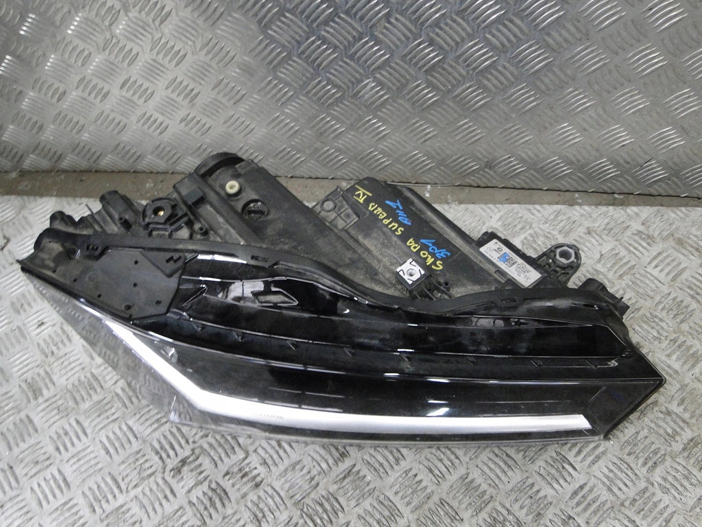 Frontscheinwerfer Skoda Superb I 3P1941016 LED FALSE Scheinwerfer Headlight SCH2821177265lu