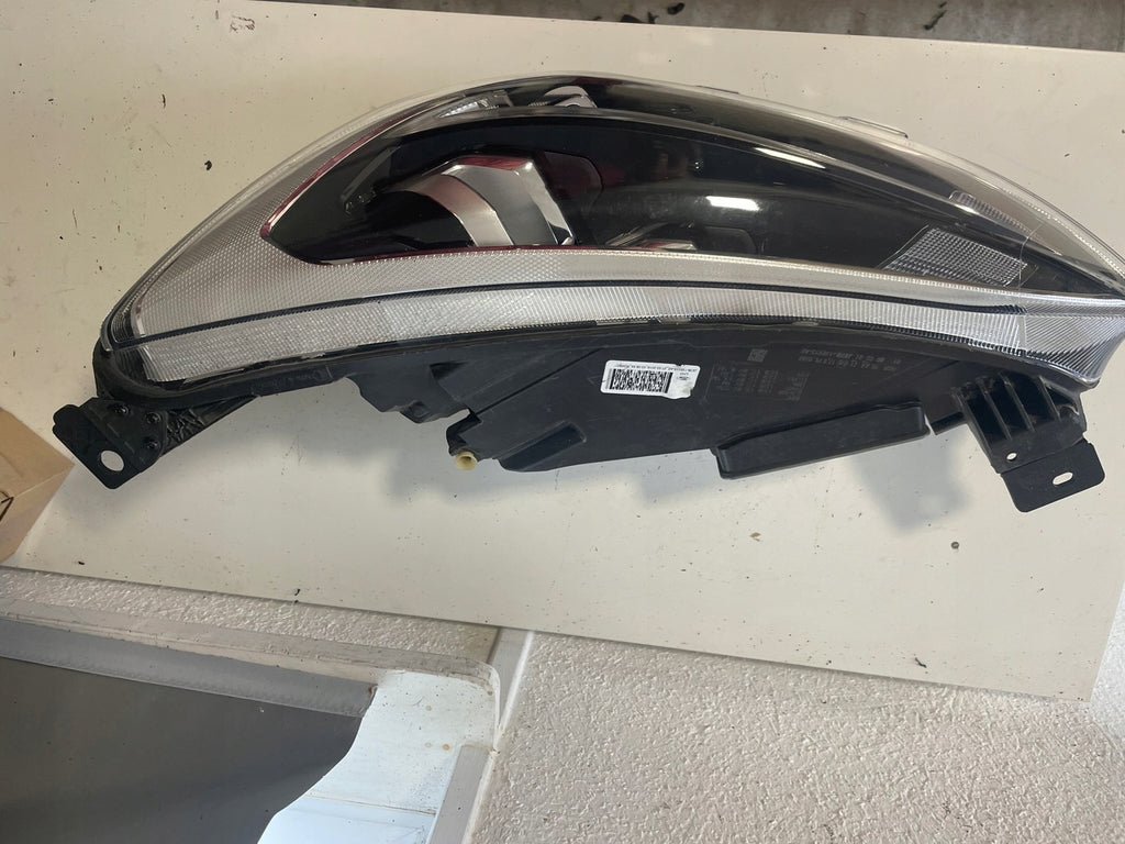 Frontscheinwerfer Ford Focus JX7B-13E015-AE JX7B-13E014-AE LED Rechts oder Links SCH5221059970yt