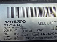 Laden Sie das Bild in den Galerie-Viewer, Frontscheinwerfer Volvo V70 S80 31214347 Xenon Links Scheinwerfer Headlight SCH7364215725yn