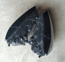 Laden Sie das Bild in den Galerie-Viewer, Frontscheinwerfer VW Golf Sportsvan 517941032B 517941031B Ein Satz Headlight SCH9758609430tf