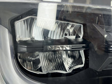 Laden Sie das Bild in den Galerie-Viewer, Frontscheinwerfer Man 81251016820 LED Rechts Scheinwerfer Headlight SCH8999696303rb