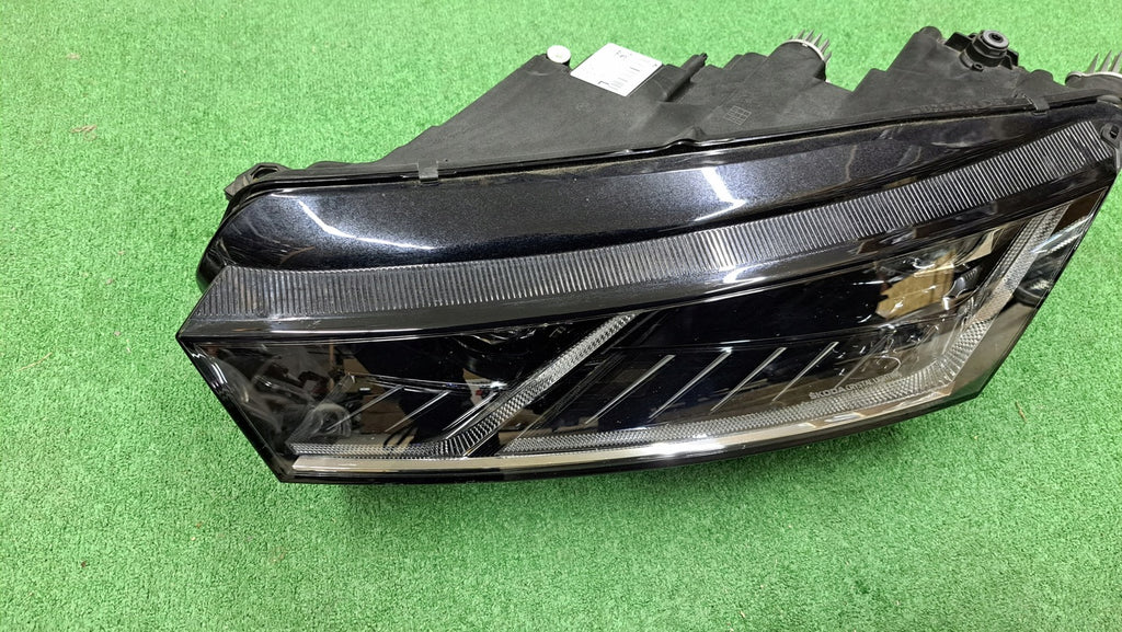 Frontscheinwerfer Skoda Octavia I 5E4941015A LED Ein Stück (Rechts oder Links) SCH9277331104lo