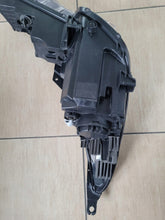 Laden Sie das Bild in den Galerie-Viewer, Frontscheinwerfer Hyundai Elantra 92101-AA LED Links Scheinwerfer Headlight SCH5864419277fd