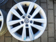 Load image into Gallery viewer, 1x Alufelge 15 Zoll 6.0&quot; 5x112 40ET 6R0601025BE, 6R0601025BD VW Polo 6r