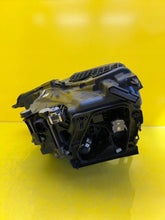 Laden Sie das Bild in den Galerie-Viewer, Frontscheinwerfer Audi Q3 83A941034 LED Rechts Scheinwerfer Headlight