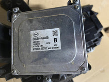 Laden Sie das Bild in den Galerie-Viewer, Frontscheinwerfer Mazda III B0L5-67890 Links Scheinwerfer Headlight