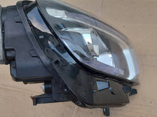 Laden Sie das Bild in den Galerie-Viewer, Frontscheinwerfer Mercedes-Benz W247 A2479062005 Rechts Scheinwerfer Headlight