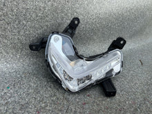 Laden Sie das Bild in den Galerie-Viewer, Frontscheinwerfer Hyundai Tucson 92207D7700 Links Scheinwerfer Headlight SCH8557387919rs