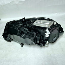 Laden Sie das Bild in den Galerie-Viewer, Frontscheinwerfer Mercedes-Benz W177 A1779062106 LED Rechts oder Links SCH1960225019pk