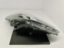 Laden Sie das Bild in den Galerie-Viewer, Frontscheinwerfer Toyota Yaris OD-197 OD-199 LED Rechts Scheinwerfer Headlight