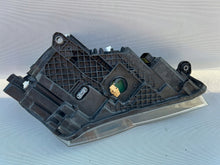 Load image into Gallery viewer, Frontscheinwerfer Skoda Superb III 3V1941015B LED Ein Stück (Rechts oder Links)