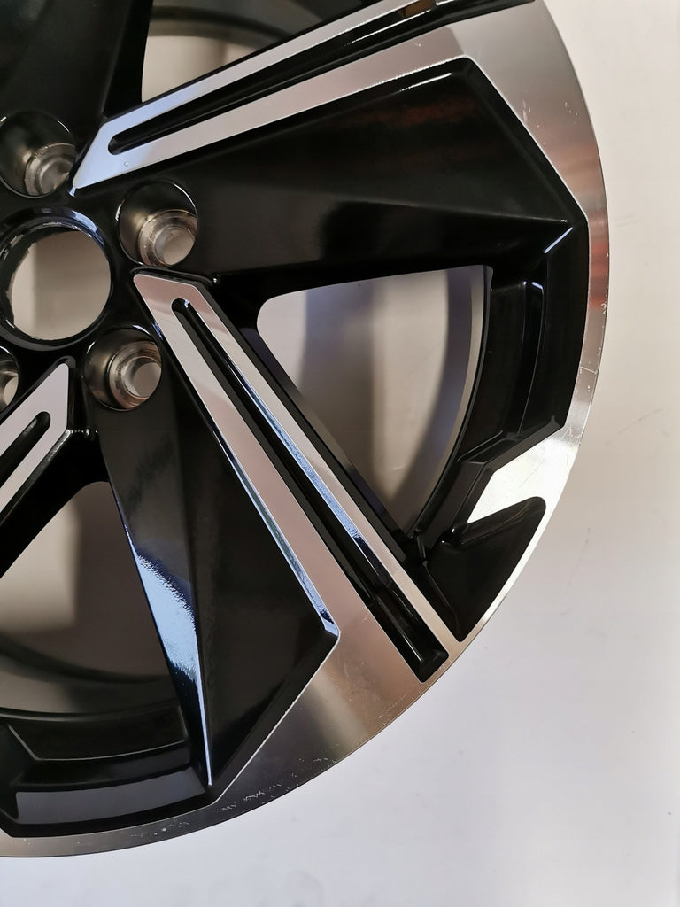 1x Alufelge 18 Zoll 7.0" 5x114.3 38ET Mitsubishi Eclipse Cross Rim Wheel