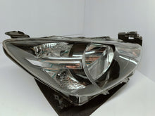 Load image into Gallery viewer, Frontscheinwerfer Mazda 2 DB5J-51030 Rechts Scheinwerfer Headlight SCH8305135312ti