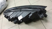 Laden Sie das Bild in den Galerie-Viewer, Frontscheinwerfer Skoda Octavia IV 030111823100 LED Links Scheinwerfer Headlight SCH9497687250iz