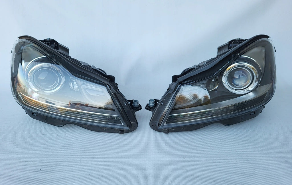 Frontscheinwerfer Mercedes-Benz W204 A2048204339 A2048204439 Xenon Ein Satz SCH8602809051rw