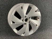 Laden Sie das Bild in den Galerie-Viewer, 1x Alufelge 17 Zoll 6.5" 5x112 46ET 5H0601025B VW Golf Viii Rim Wheel FEL7230954158su