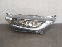 Laden Sie das Bild in den Galerie-Viewer, Frontscheinwerfer Toyota 4 Yaris Full LED Links Scheinwerfer Headlight SCH4681287813hx