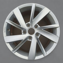 Load image into Gallery viewer, 1x Alufelge 16 Zoll 6.5&quot; 5x112 46ET 5H0071496 VW Golf Viii Rim Wheel