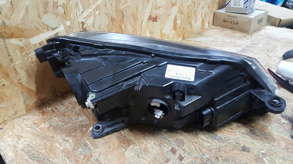 Frontscheinwerfer Skoda Superb III 3V1941015B Xenon Links Scheinwerfer Headlight