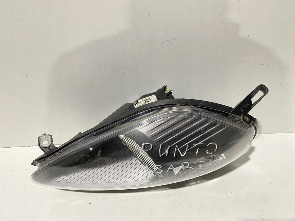 Frontscheinwerfer Fiat Punto 51840996 04388451840996 Links Headlight SCH8383063145bq