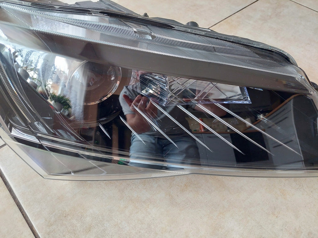 Frontscheinwerfer Skoda Superb III 3V1941016 Rechts Scheinwerfer Headlight SCH7745156047tb